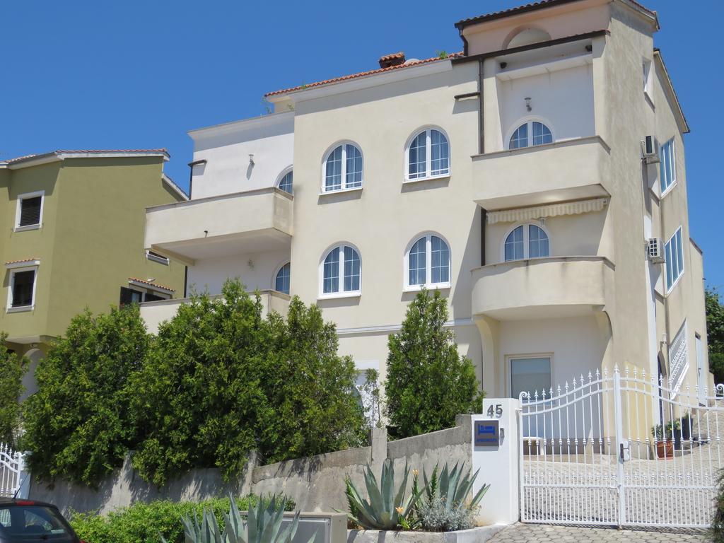 Apartments Villa Urbajs فيرسار المظهر الخارجي الصورة