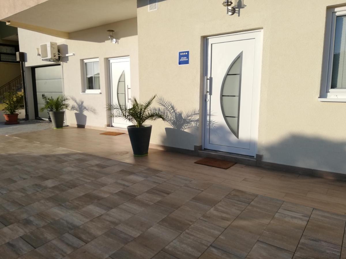 Apartments Villa Urbajs فيرسار المظهر الخارجي الصورة